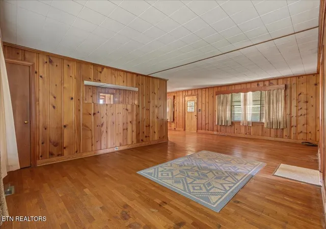 Photo 3 of Single family home for sale at 613 Central Ave, Athens, TN 37303 | MLS# 1358931 | Listing updated on 2026-10-29