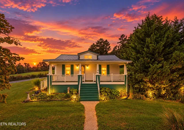 Photo 1 of Sale Pending at 105 Peach Orchard Rd, Clinton, TN 37716 | MLS# 1358852 | Listing updated on 2026-10-27