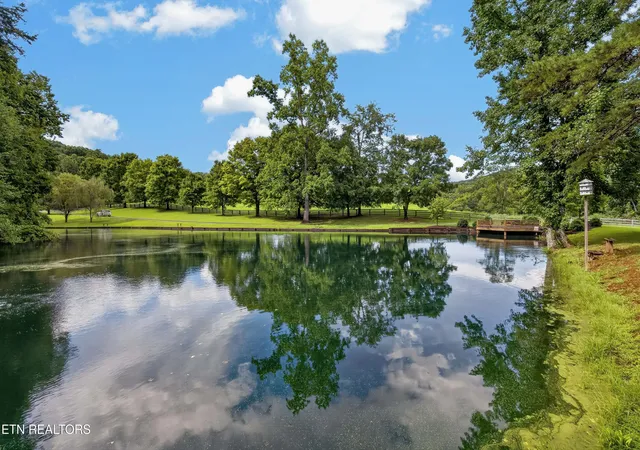 Photo 4 of Single family home for sale at 3790 Hollybrook Rd, Rockford, TN 37853 | MLS# 1359025 | Listing updated on 2026-10-22