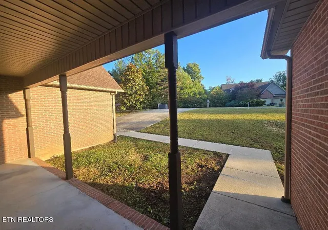 Photo 3 of Single family home for sale at 425 Indian Hills Rd, Oneida, TN 37841 | MLS# 1359044 | Listing updated on 2026-10-16