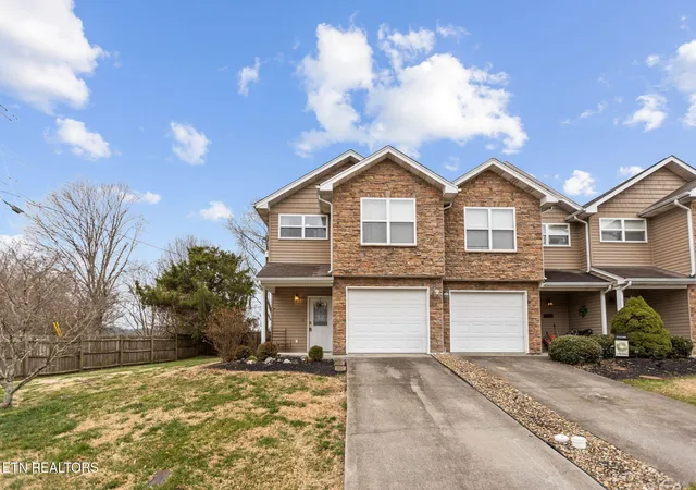 Photo 3 of Sale Pending at 1003 Woullard Way #1, Sevierville, TN 37876 | MLS# 1359078 | Listing updated on 2026-10-19