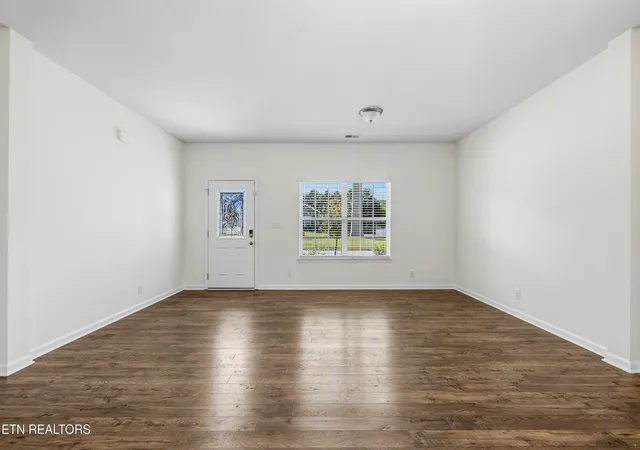 Photo 4 of Single family home for sale at 3051 Sagegrass Dr, Louisville, TN 37777 | MLS# 1359648 | Listing updated on 2026-10-22