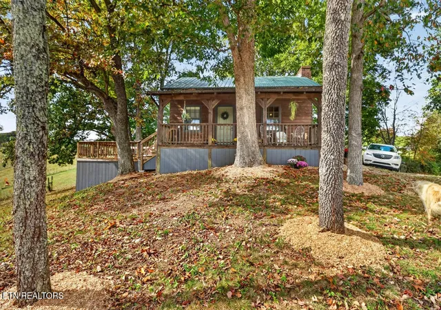 Photo 1 of Single family home for sale at 726 Essary Rd, Tazewell, TN 37879 | MLS# 1358982 | Listing updated on 2026-10-23