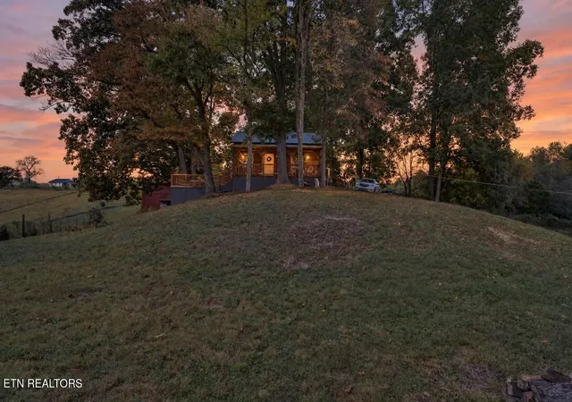 Photo 3 of Single family home for sale at 726 Essary Rd, Tazewell, TN 37879 | MLS# 1358982 | Listing updated on 2026-10-23