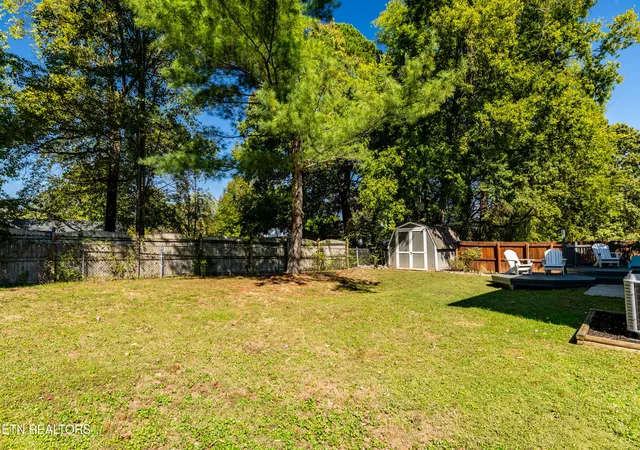 Photo 2 of Single family home for sale at 5931 Slater Ml Ln, Knoxville, TN 37921 | MLS# 1358975 | Listing updated on 2026-10-27