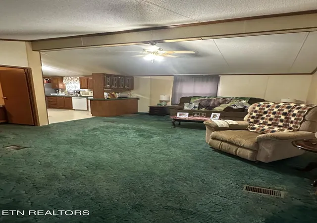 Photo 3 of Single family home for sale at 407 N Wilder Ave, Rockwood, TN 37854 | MLS# 1360016 | Listing updated on 2026-10-25