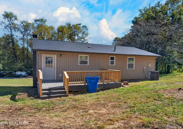 Photo 3 of Single family home for sale at 134 Allen Dr, Tazewell, TN 37879 | MLS# 1359072 | Listing updated on 2026-10-16