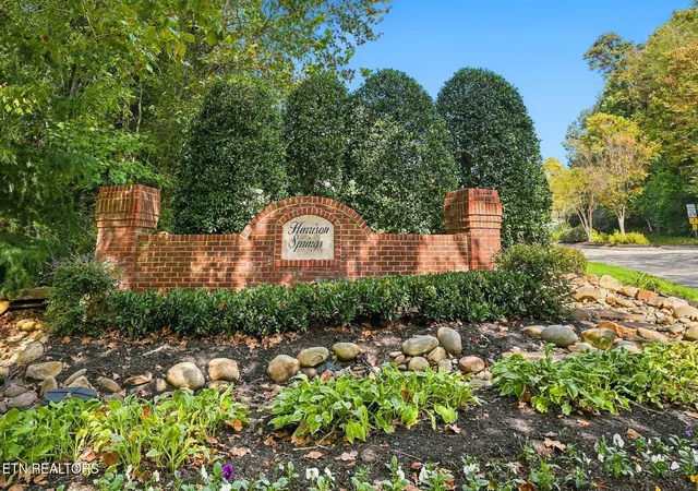 Photo 3 of Sale Pending at 2019 Fall Hvn Ln, Knoxville, TN 37932 | MLS# 1359261 | Listing updated on 2026-10-28