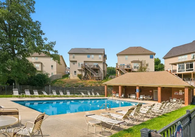 Photo 4 of Sale Pending at 2019 Fall Hvn Ln, Knoxville, TN 37932 | MLS# 1359261 | Listing updated on 2026-10-28