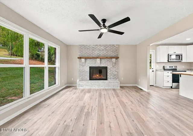 Photo 4 of Sale Pending at 280 Norris Dr, Tazewell, TN 37879 | MLS# 1359119 | Listing updated on 2026-10-21