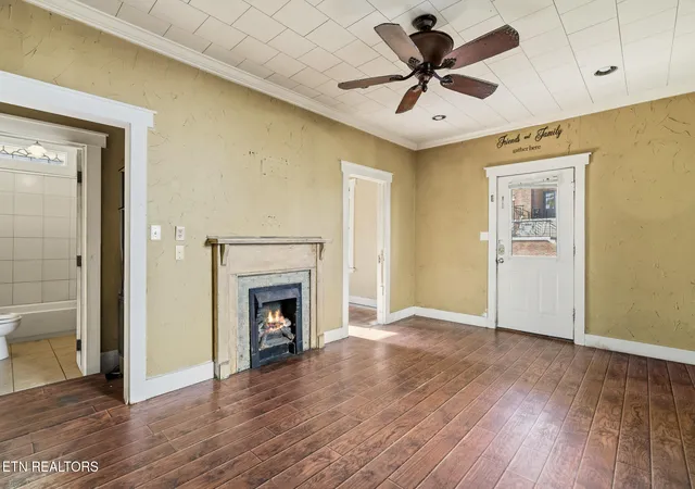 Photo 2 of Single family home for sale at 205 Cedar St, Loudon, TN 37774 | MLS# 1359174 | Listing updated on 2026-10-28
