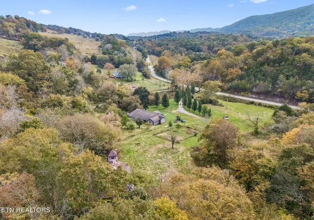 Photo 1 of Single family home for sale at 3134 Highway 131, Washburn, TN 37888 | MLS# 1359276 | Listing updated on 2026-10-23