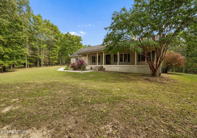 Photo 3 of Single family home for sale at 5075 Eastland Rd, Sparta, TN 38583 | MLS# 1359252 | Listing updated on 2026-10-17