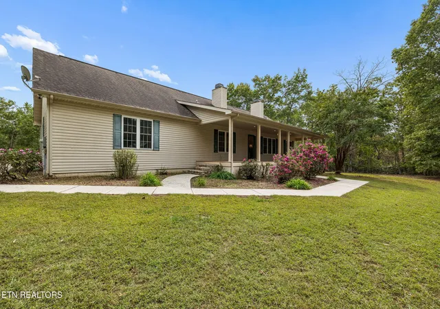 Photo 4 of Single family home for sale at 5075 Eastland Rd, Sparta, TN 38583 | MLS# 1359252 | Listing updated on 2026-10-17