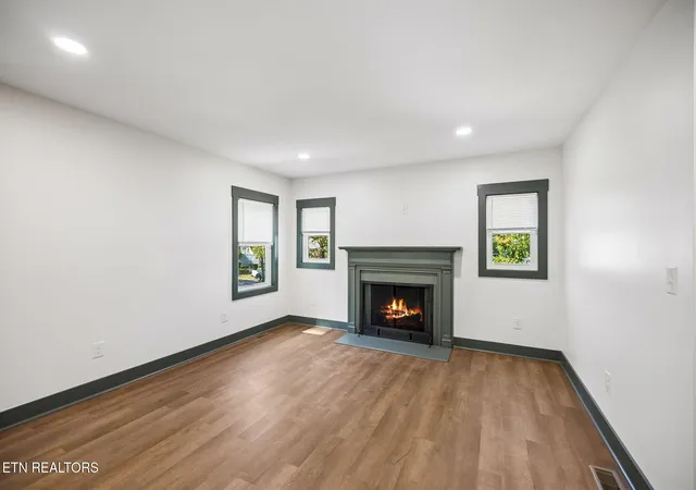 Photo 4 of Single family home for sale at 2746 Linden Ave, Knoxville, TN 37914 | MLS# 1359224 | Listing updated on 2026-10-27