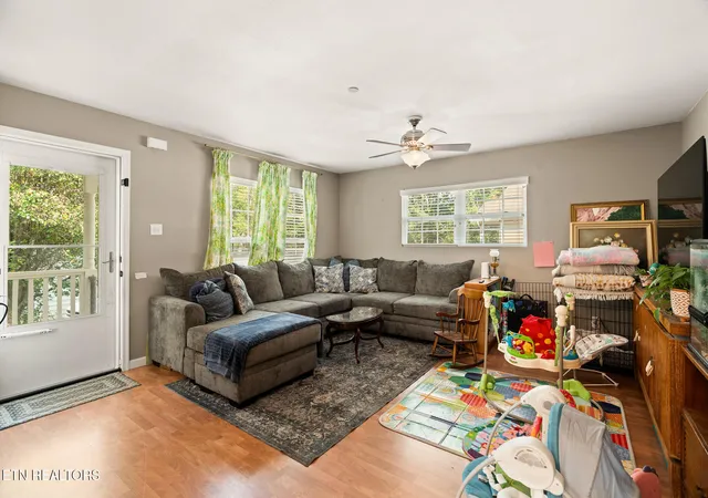 Photo 2 of Single family home for sale at 1606 Sevierville Rd, Maryville, TN 37804 | MLS# 1359285 | Listing updated on 2026-10-29