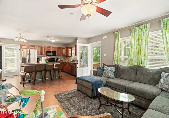 Photo 3 of Single family home for sale at 1606 Sevierville Rd, Maryville, TN 37804 | MLS# 1359285 | Listing updated on 2026-10-29