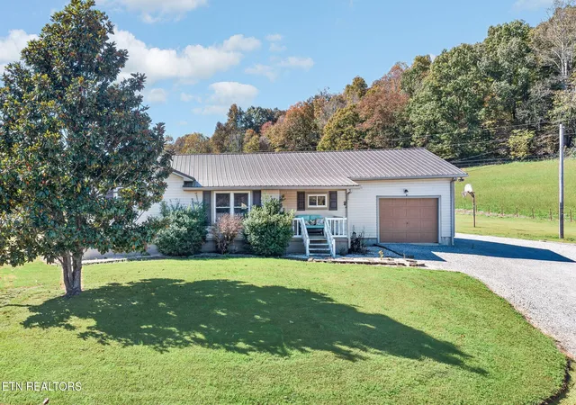 Photo 1 of Single family home for sale at 804 Sunk Cane Rd, Crawford, TN 38554 | MLS# 1360114 | Listing updated on 2026-10-26