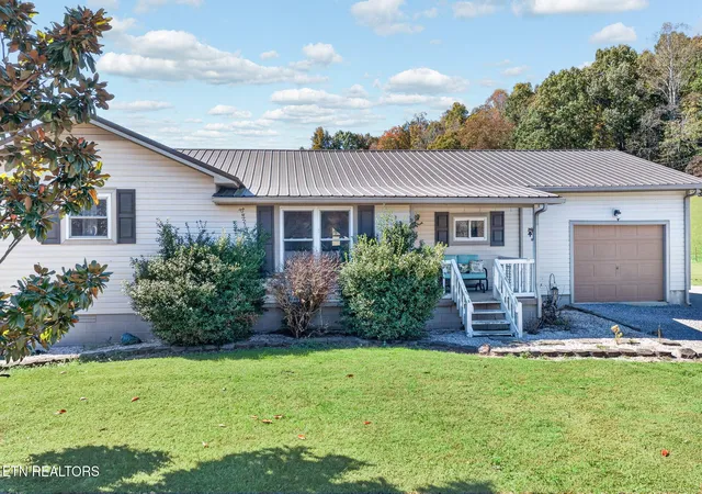 Photo 4 of Single family home for sale at 804 Sunk Cane Rd, Crawford, TN 38554 | MLS# 1360114 | Listing updated on 2026-10-26