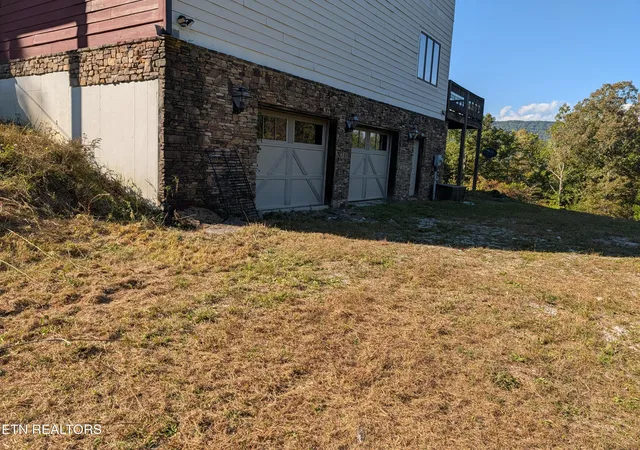 Photo 2 of Single family home for sale at 130 Abels Valley Rd, Rockwood, TN 37854 | MLS# 1359627 | Listing updated on 2026-10-26