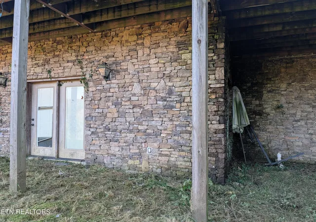 Photo 3 of Single family home for sale at 130 Abels Valley Rd, Rockwood, TN 37854 | MLS# 1359627 | Listing updated on 2026-10-26