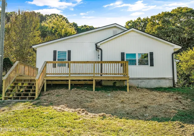 Photo 2 of Sale Pending at 16320 Steekee Rd, Loudon, TN 37774 | MLS# 1359894 | Listing updated on 2026-10-31