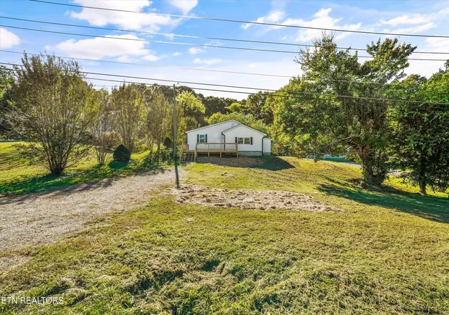Photo 3 of Sale Pending at 16320 Steekee Rd, Loudon, TN 37774 | MLS# 1359894 | Listing updated on 2026-10-31