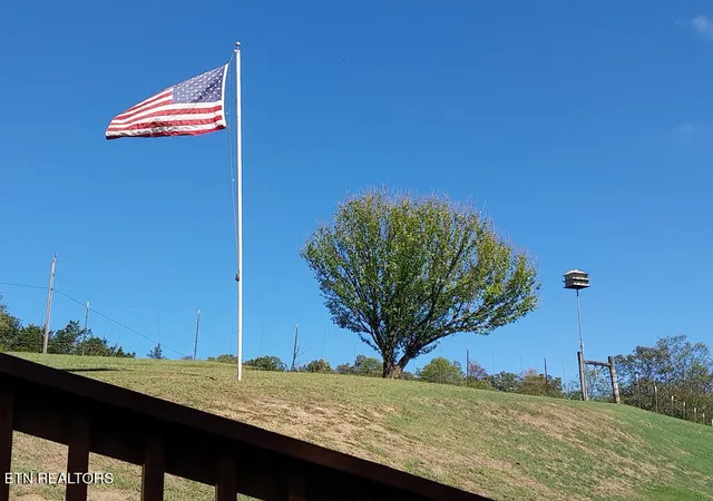 Photo 4 of Single family home for sale at 3381 Upper Caney Valley Rd, Tazewell, TN 37879 | MLS# 1359381 | Listing updated on 2026-10-28