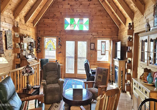 Photo 3 of Single family home for sale at 102 Curtis Cir, Kingston, TN 37763 | MLS# 1359514 | Listing updated on 2026-10-25