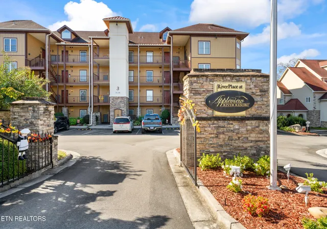 Photo 2 of Condo for sale at 527 River Pl Way Unit 334, Sevierville, TN 37862 | MLS# 1360079 | Listing updated on 2026-10-26