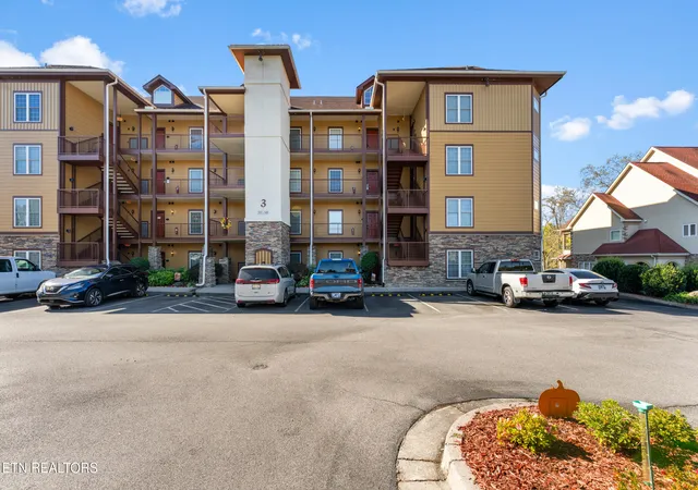 Photo 3 of Condo for sale at 527 River Pl Way Unit 334, Sevierville, TN 37862 | MLS# 1360079 | Listing updated on 2026-10-26