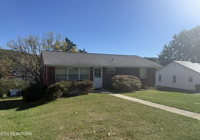 Photo 1 of Single family home for sale at 1508 Willow St, Morristown, TN 37814 | MLS# 1359672 | Listing updated on 2026-10-22