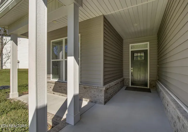 Photo 2 of Sale Pending at 211 Ogana Ln, Loudon, TN 37774 | MLS# 1359860 | Listing updated on 2026-10-29