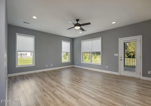 Photo 4 of Sale Pending at 211 Ogana Ln, Loudon, TN 37774 | MLS# 1359860 | Listing updated on 2026-10-29
