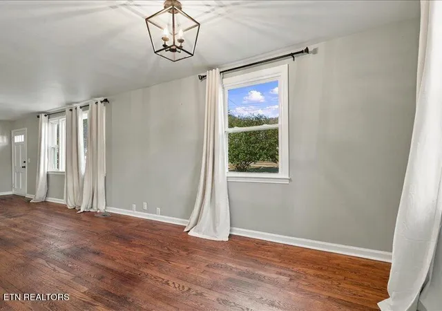 Photo 2 of Sale Pending at 1238 E Moody Ave, Knoxville, TN 37920 | MLS# 1359595 | Listing updated on 2026-10-26