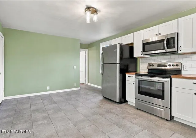 Photo 4 of Sale Pending at 1238 E Moody Ave, Knoxville, TN 37920 | MLS# 1359595 | Listing updated on 2026-10-26