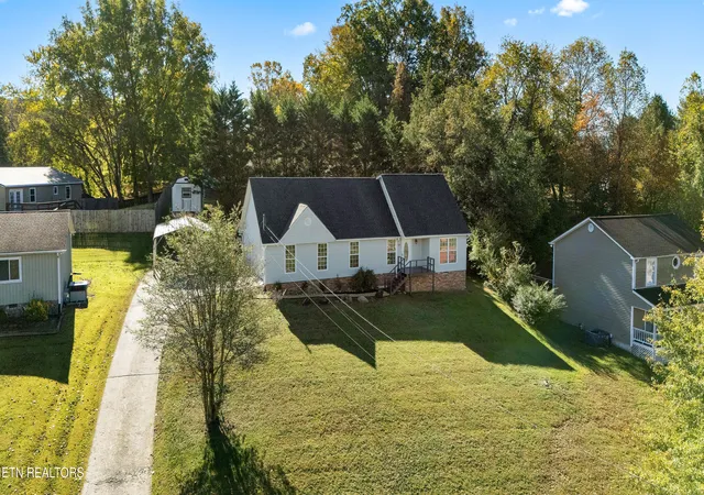 Photo 3 of Single family home for sale at 1125 Melton Hl Cir, Clinton, TN 37716 | MLS# 1360101 | Listing updated on 2026-10-26