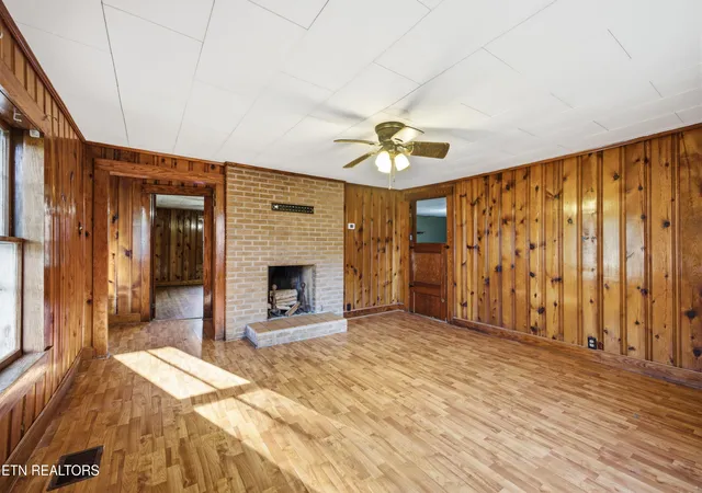 Photo 3 of Single family home for sale at 2468 Hartford Rd, Cosby, TN 37722 | MLS# 1360103 | Listing updated on 2026-10-26
