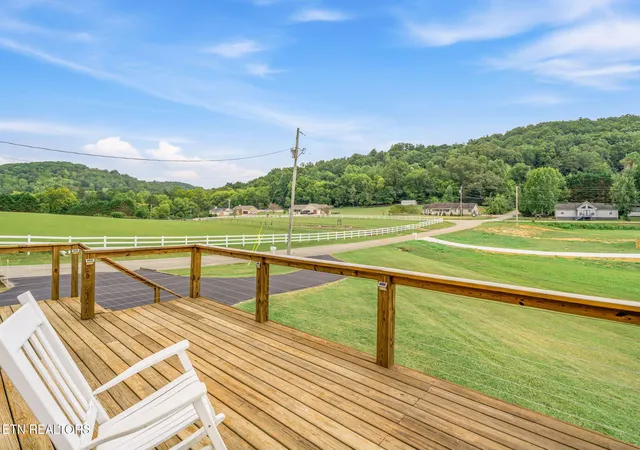 Photo 4 of Single family home for sale at 103 Browder Dr, Kingston, TN 37763 | MLS# 1359758 | Listing updated on 2026-10-29