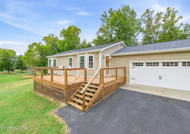 Photo 1 of Single family home for sale at 103 Browder Dr, Kingston, TN 37763 | MLS# 1359758 | Listing updated on 2026-10-29