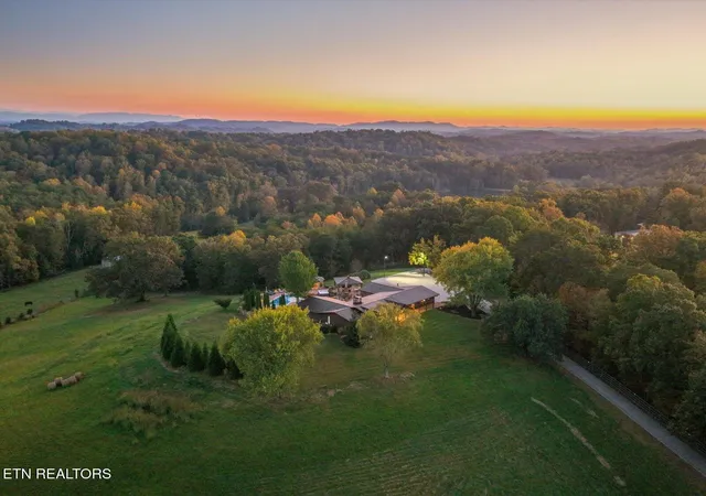 Photo 2 of Single family home for sale at 1001 Smith School Rd, Strawberry Plains, TN 37871 | MLS# 1359839 | Listing updated on 2026-10-23