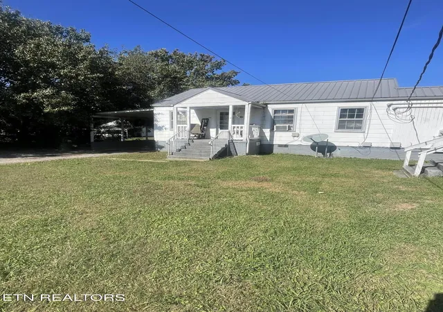 Photo 3 of Sale Pending at 302 Carlton, Maryville, TN 37804 | MLS# 1359802 | Listing updated on 2026-10-29