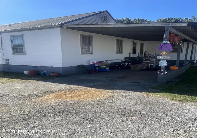 Photo 4 of Sale Pending at 302 Carlton, Maryville, TN 37804 | MLS# 1359802 | Listing updated on 2026-10-29