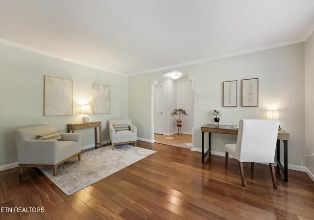 Photo 4 of Single family home for sale at 733 Valley Dale Rd, Knoxville, TN 37923 | MLS# 1359984 | Listing updated on 2026-10-28