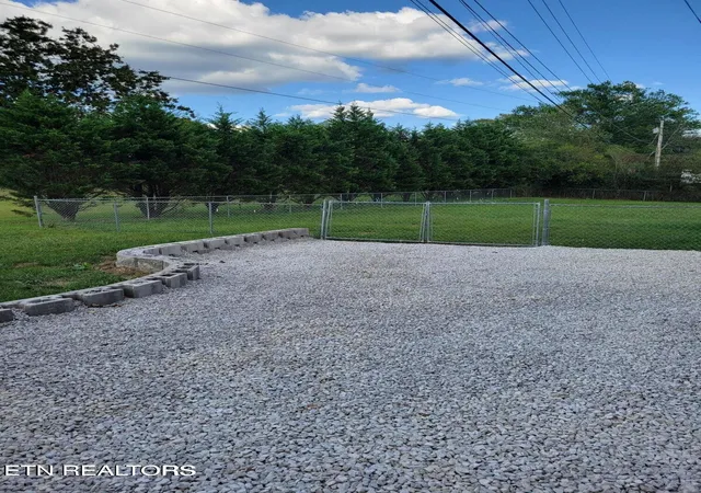 Photo 2 of Single family home for sale at 566 Turkey Oak Rd, Crossville, TN 38555 | MLS# 1360089 | Listing updated on 2026-10-26