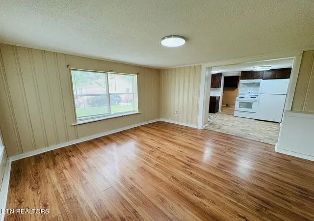 Photo 1 of Single family home for sale at 3805 Romines Dr, Knoxville, TN 37914 | MLS# 1359820 | Listing updated on 2026-10-27