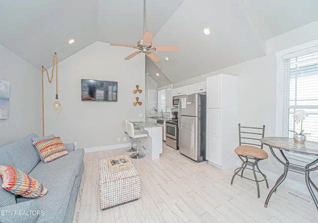 Photo 3 of Single family home for sale at 739 Indian River Boat Dock Rd, Jacksboro, TN 37757 | MLS# 1359864 | Listing updated on 2026-10-24