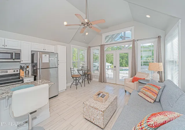 Photo 4 of Single family home for sale at 739 Indian River Boat Dock Rd, Jacksboro, TN 37757 | MLS# 1359864 | Listing updated on 2026-10-24