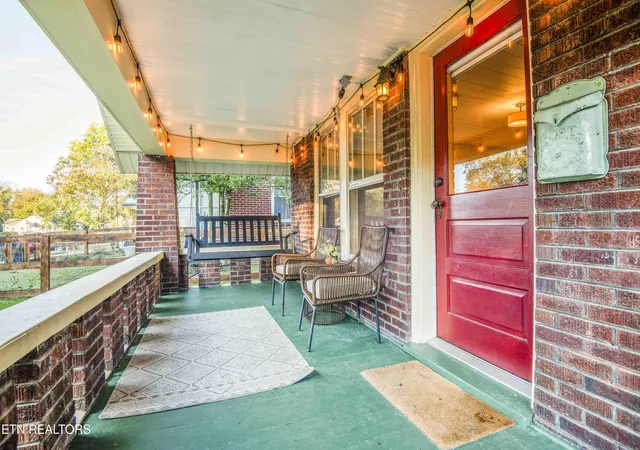 Photo 3 of Single family home for sale at 2119 Woodbine Ave, Knoxville, TN 37917 | MLS# 1360027 | Listing updated on 2026-10-27