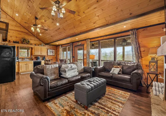 Photo 2 of Single family home for sale at 1625 Bear Claw Way, Sevierville, TN 37876 | MLS# 1359861 | Listing updated on 2026-10-23